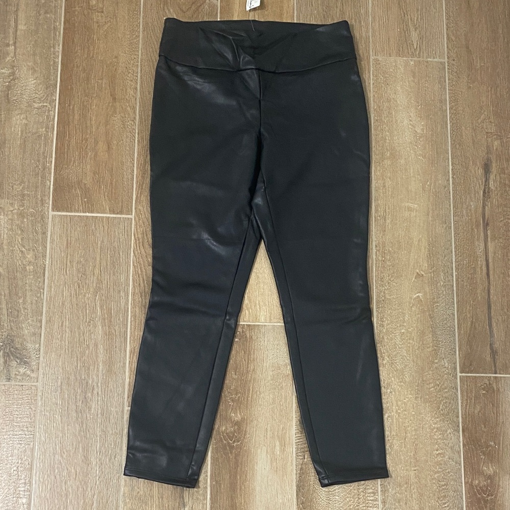 Reitmans Black Faux Leather Pants 8 Petite
